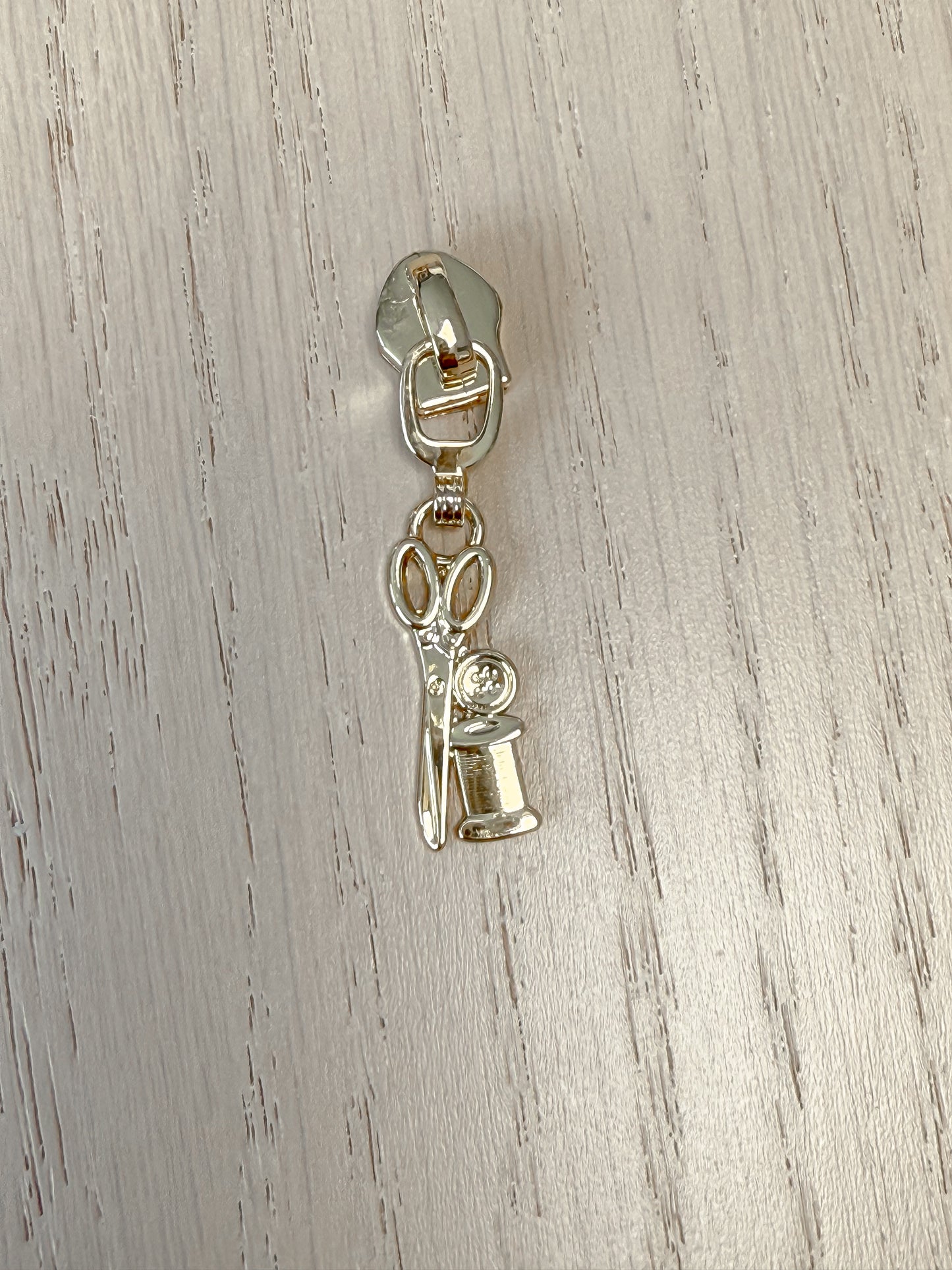 Tirette Ciseaux et Bobine - 6 couleurs!! (Fermeture éclair n° 5)