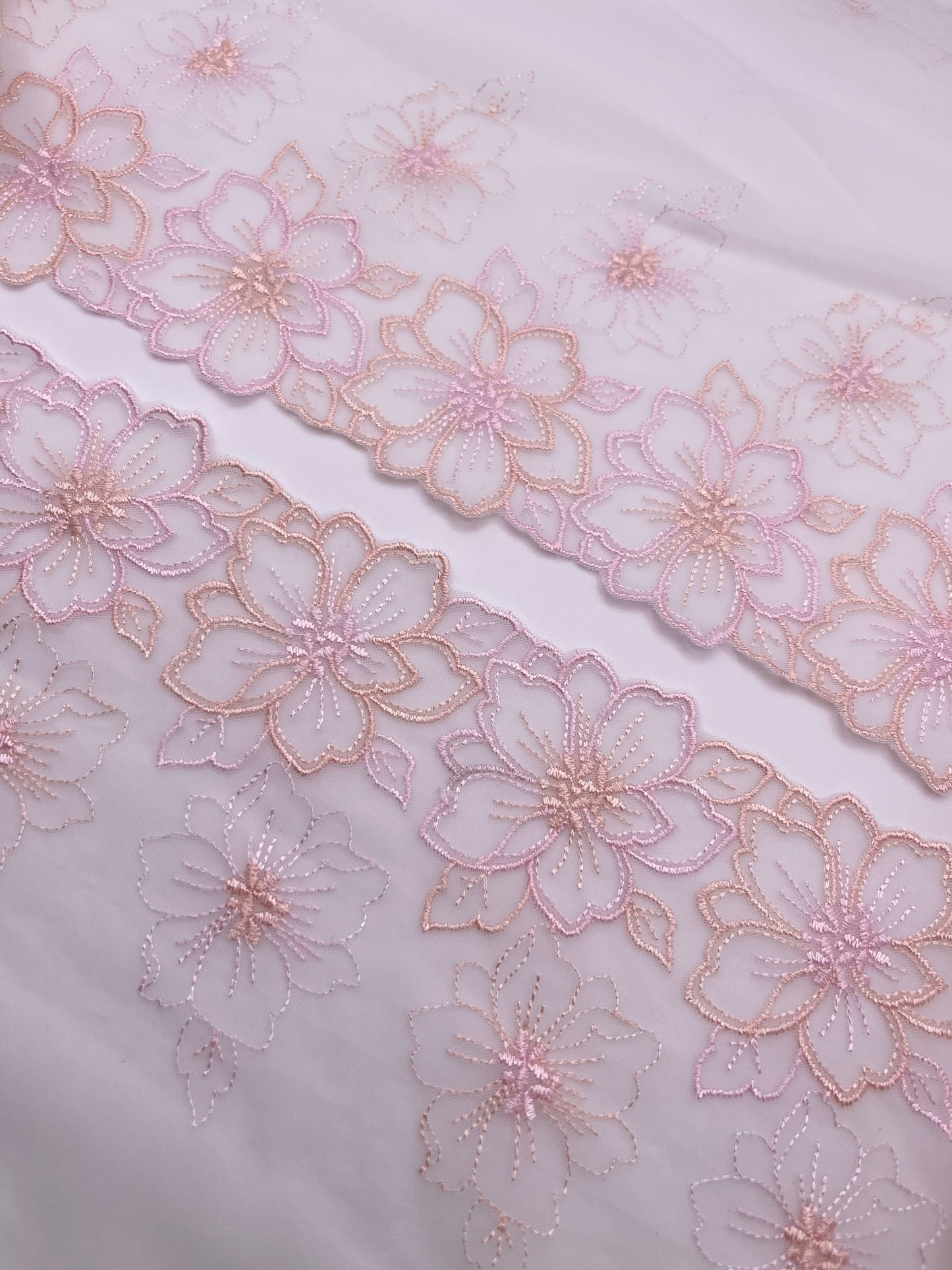 Dainty Flowers - Embroidered Tulle Lace 1 Meter (mirrored)