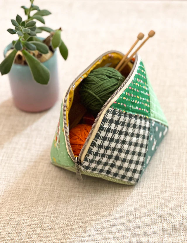 Minki Kim Criss Cross Pouch Set - Printed Pattern English