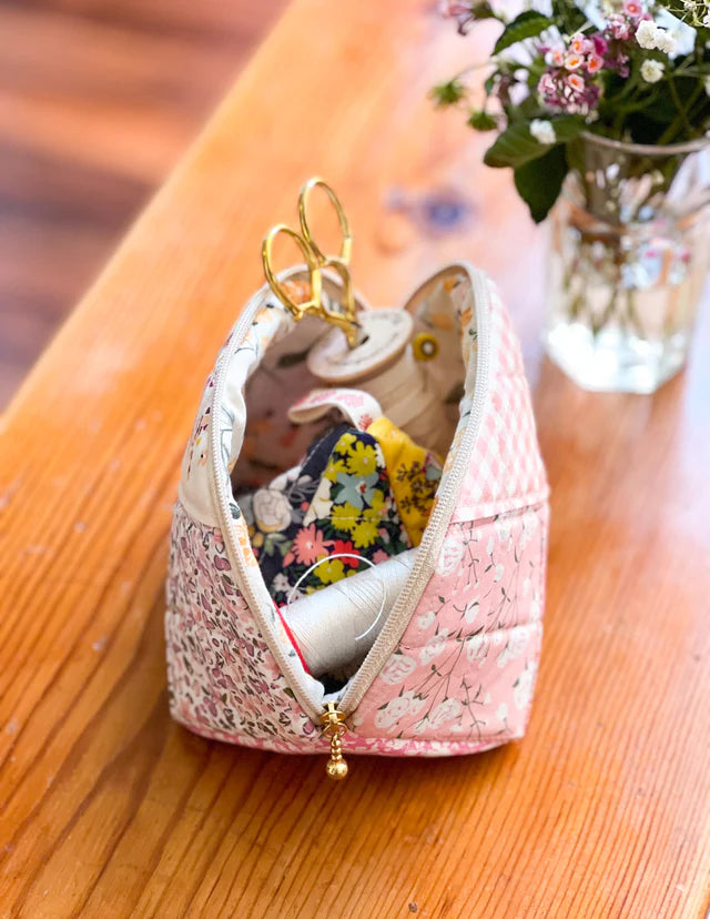Minki Kim Criss Cross Pouch Set - Printed Pattern English