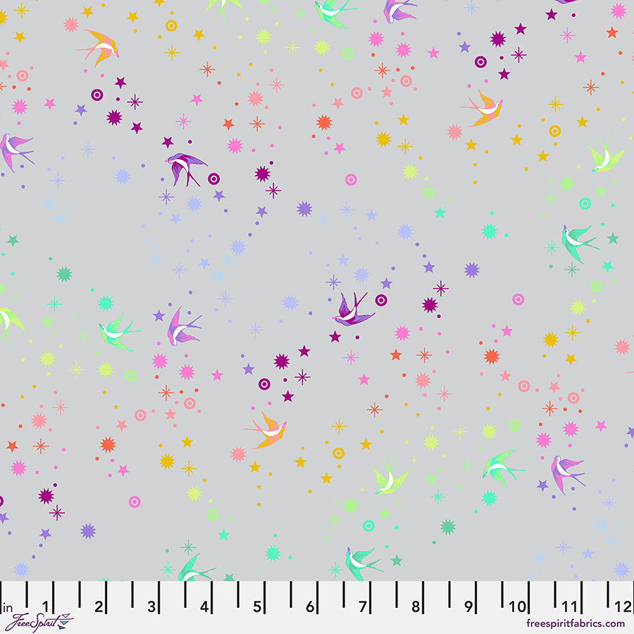 **PRE-ORDER** Tula Pink - Graywork True Colors - Fairy Dust (Fog)