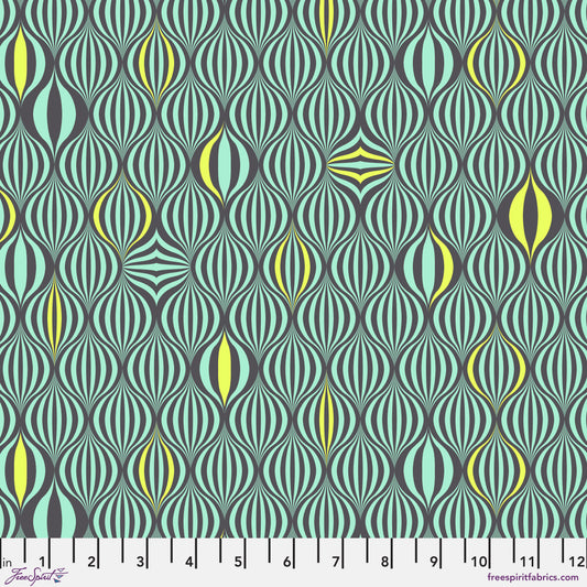 Tula Pink - UNTAMED - Light the Way (Moonbeam)