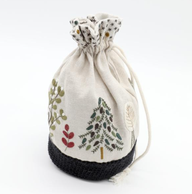 Pochon Sylvestre - Kit broderie - Un chat dans l'aiguilles