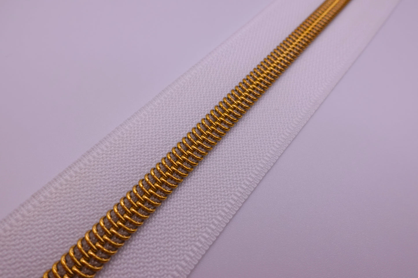 White Gold Teeth Zipper Tape # 5 Zipper (1 Meter)