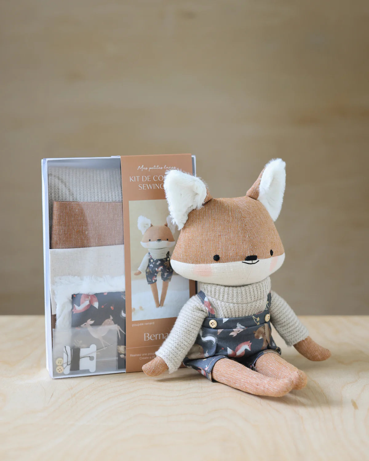 **Pre-Order** Mes Petites Lunes - Sewing Kit - Bernard Fox Doll