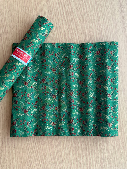Christmas Fat Quarters - Le Bar A Coupon (19" x 27")