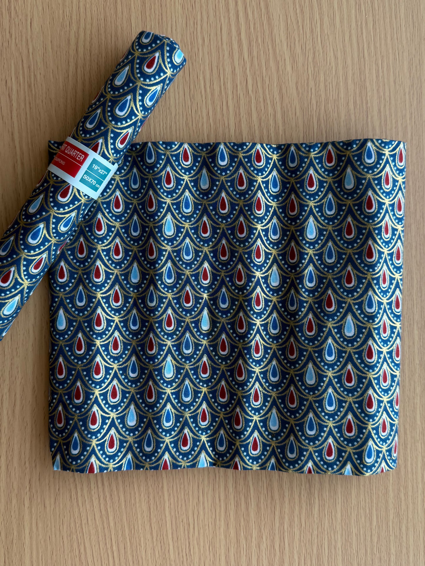 Christmas Fat Quarters - Le Bar A Coupon (19" x 27")