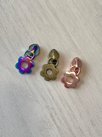Full Daisy Zipper Pulls - 3 Colors!! (#5 Zipper)
