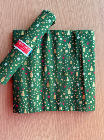 Christmas Fat Quarters - Le Bar A Coupon (19" x 27")