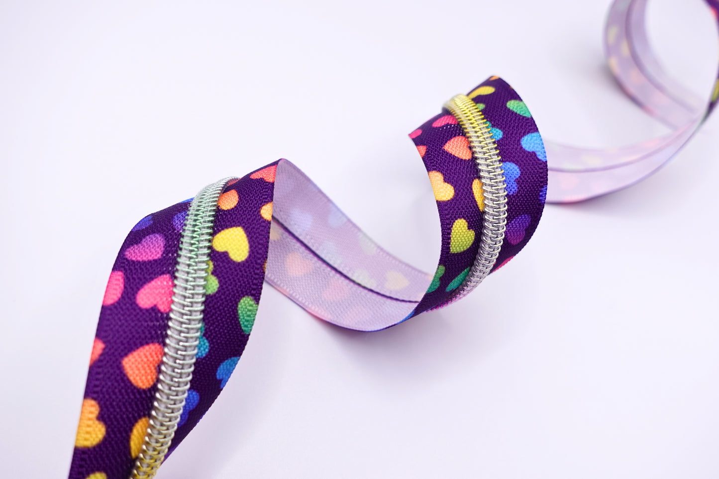 Rainbow Hearts Printed Zipper Tape # 5 Zipper (1 Meter)
