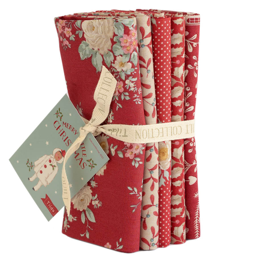 **PRÉCOMMANDE** Merry Little Christmas - Lot de coupons Fat Quarter en rouge 5 tissus ~ 50 cm x 55 cm - Tilda