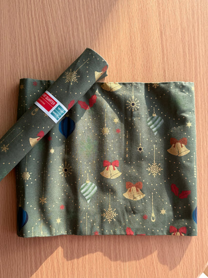 Christmas Fat Quarters - Le Bar A Coupon (19" x 27")