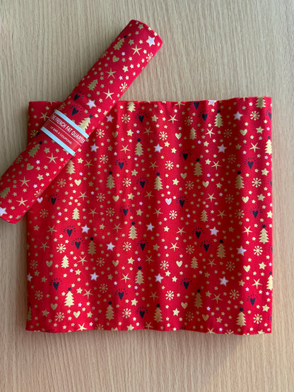 Christmas Fat Quarters - Le Bar A Coupon (19" x 27")