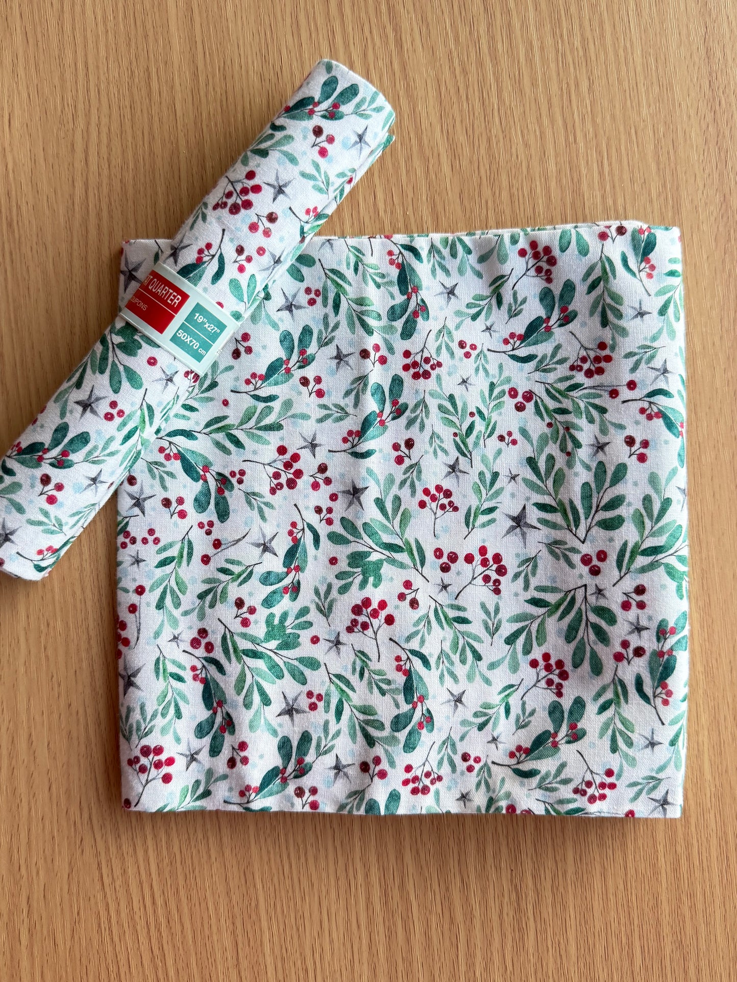 Christmas Fat Quarters - Le Bar A Coupon (19" x 27")