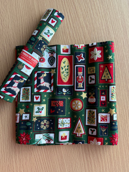 Christmas Fat Quarters - Le Bar A Coupon (19" x 27")