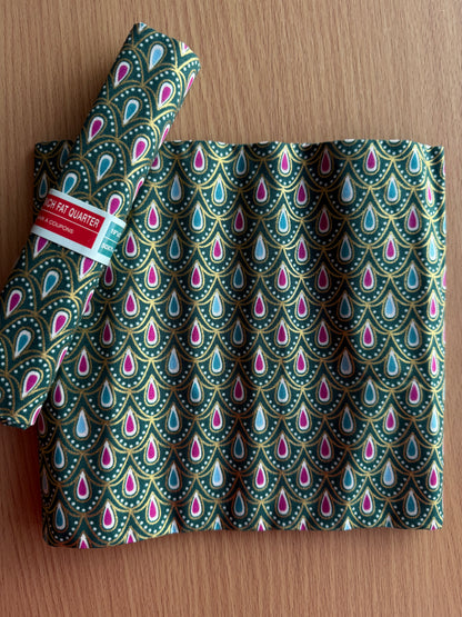 Christmas Fat Quarters - Le Bar A Coupon (19" x 27")