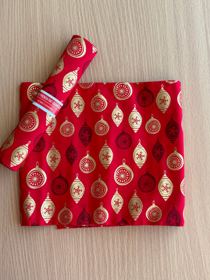 Christmas Fat Quarters - Le Bar A Coupon (19" x 27")