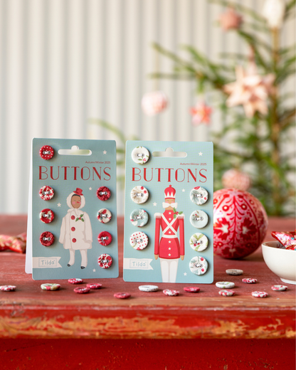 **PRE-ORDER** Merry Little Christmas - Buttons 12mm ~ 8pcs - Tilda