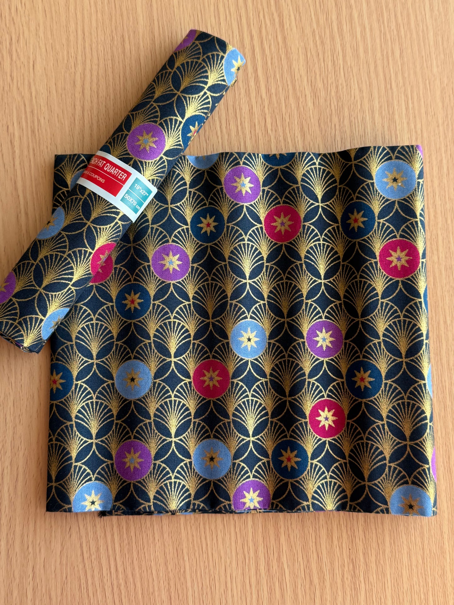 Christmas Fat Quarters - Le Bar A Coupon (19" x 27")