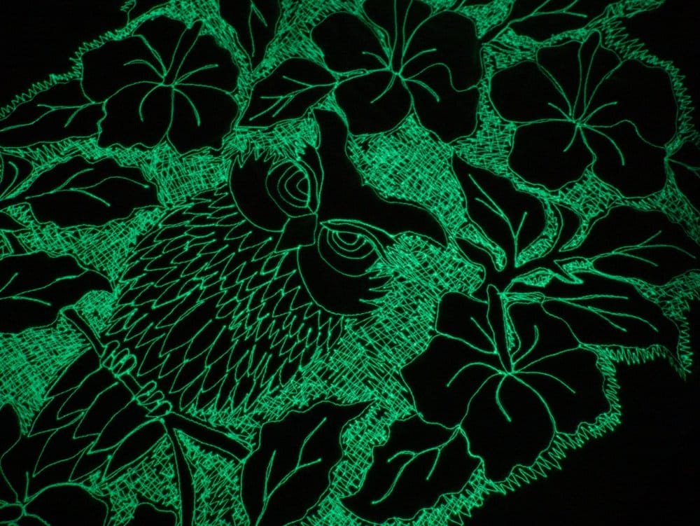 Ahrora™ - Fil polyester phosphorescent 40wt - 183 m (200 yd)