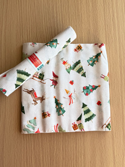 Christmas Fat Quarters - Le Bar A Coupon (19" x 27")