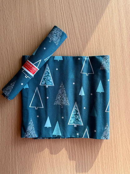 Christmas Fat Quarters - Le Bar A Coupon (19" x 27")