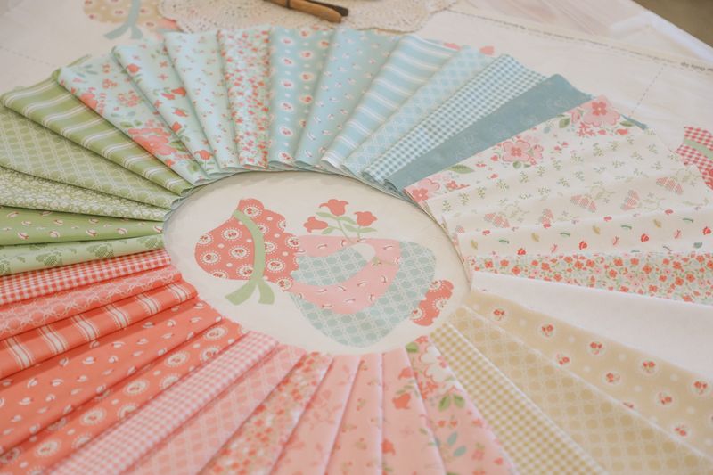 Sunbonnet (My Sew Quilty Life) - 5" Charms - Moda