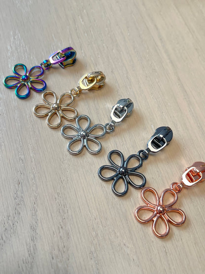 Daisy Zipper Pulls - 5 Colors!! (#5 Zipper)