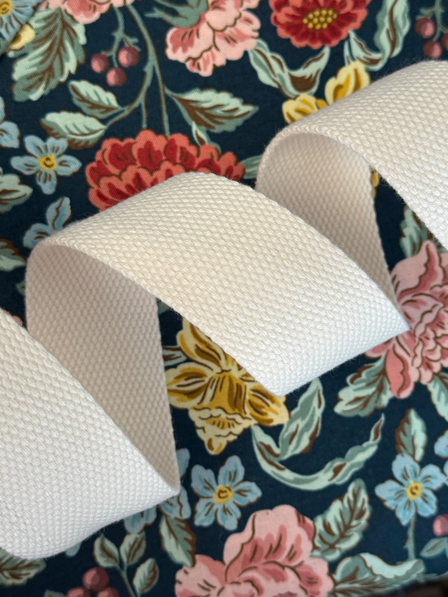 Sangle en coton/polyester - 1" - 1.5" (naturel, rose et noir)