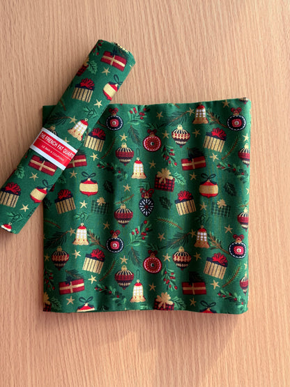 Christmas Fat Quarters - Le Bar A Coupon (19" x 27")