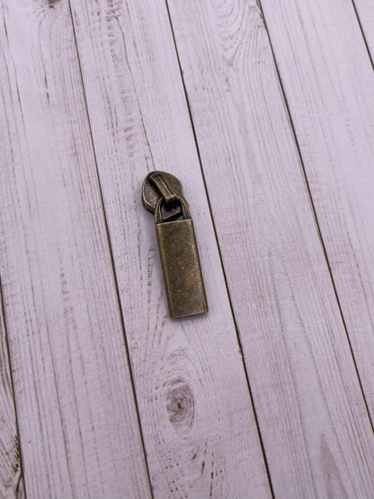 Regular Rectangle Zipper Pull (#5 Zippers)