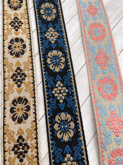 sangle en coton/polyester Fleuri brodé 1.5"