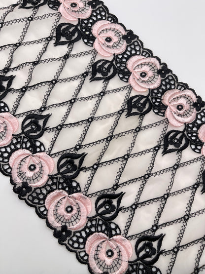 Rose Noir - Dentelle de Tulle Brodée