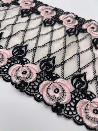 Rose Noir - Dentelle de Tulle Brodée