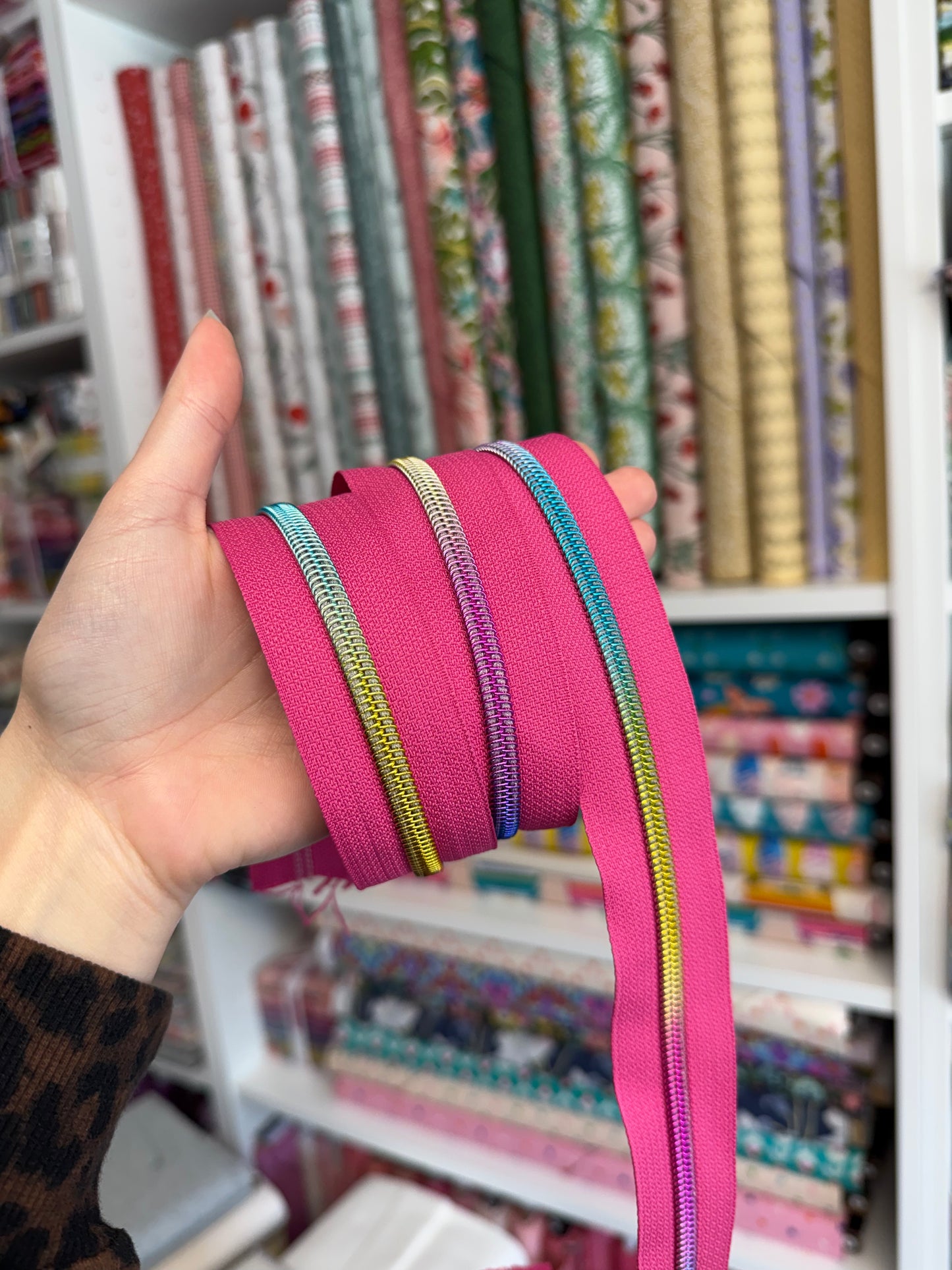 Raspberry Pink - Rainbow Coil Zipper Tape # 5 Zipper (1 Meter)