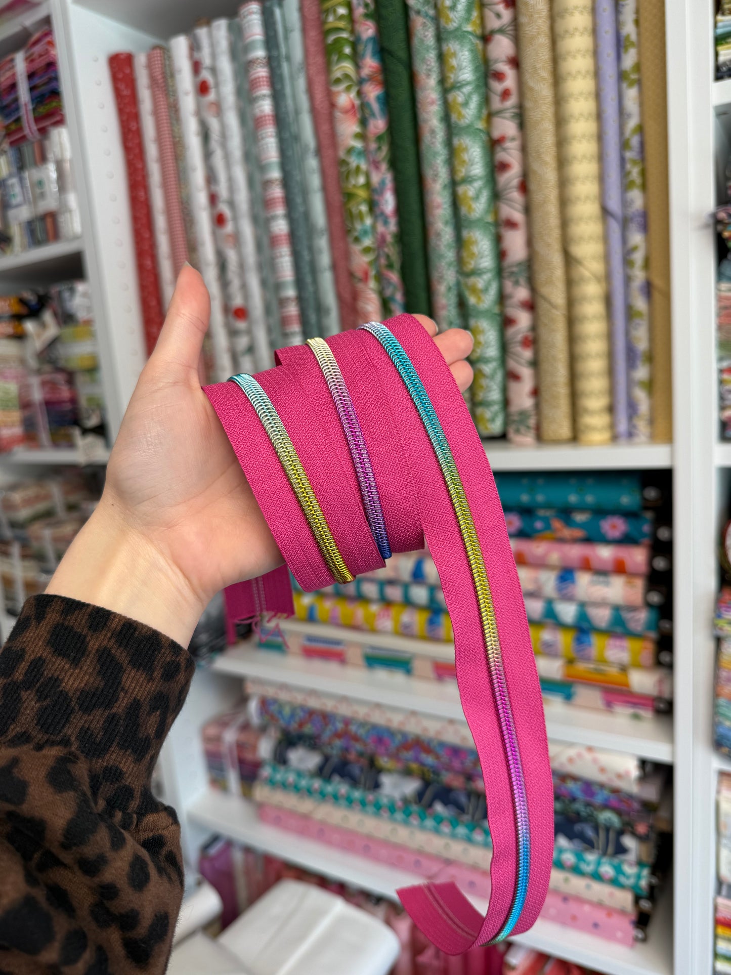 Raspberry Pink - Rainbow Coil Zipper Tape # 5 Zipper (1 Meter)