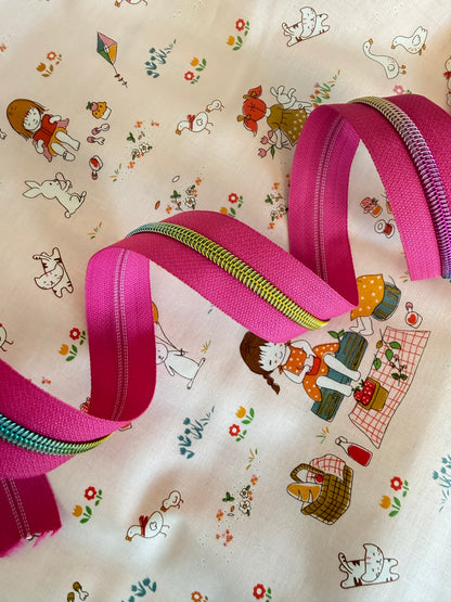 Raspberry Pink - Rainbow Coil Zipper Tape # 5 Zipper (1 Meter)