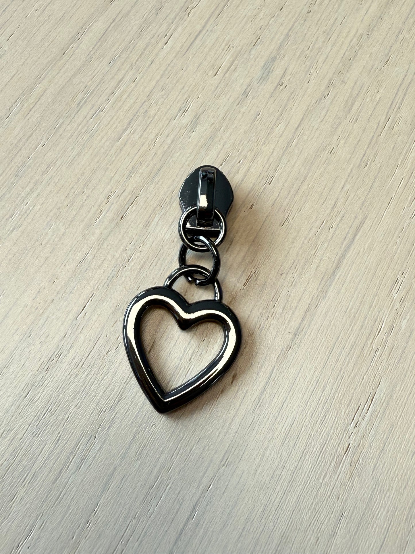 Heart Zipper Pull - 5 Colors!! (#5 Zipper)