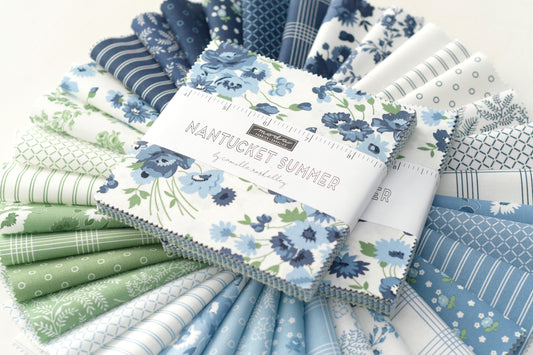 Nantucket Summer  (Camille Roskelley) - Charms 5" - 42 pièces