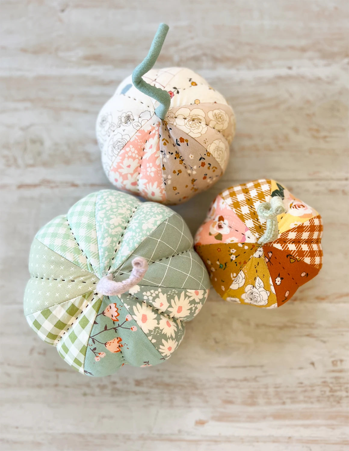 Minki Kim Fabric Pumpkin - Printed Pattern English
