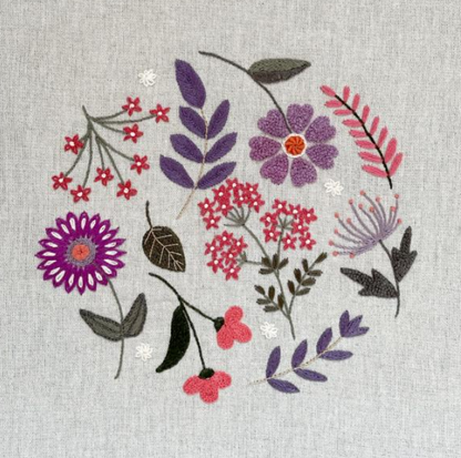 Cercle fleuri Angèle - Embroidery kit - Un chat dans l'aiguilles
