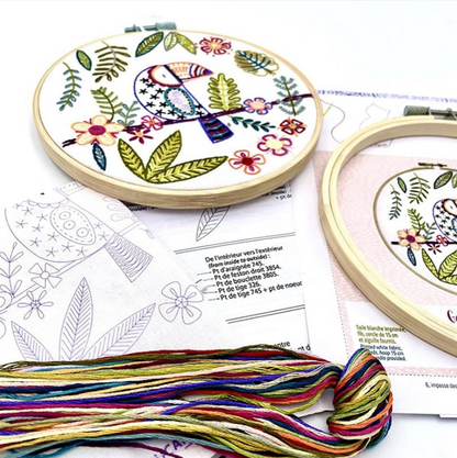 Gaetan le Toucan - Embroidery kit - Un chat dans l'aiguilles