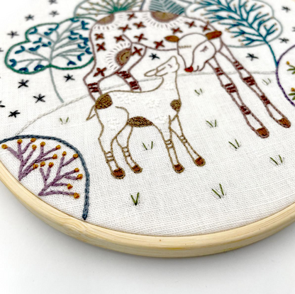 Câlins d'hiver - Embroidery kit - Un chat dans l'aiguille