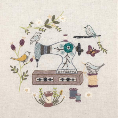 Atelier de couture - Embroidery kit - Un chat dans l'aiguille