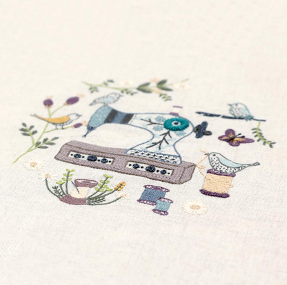 Atelier de couture - Embroidery kit - Un chat dans l'aiguille
