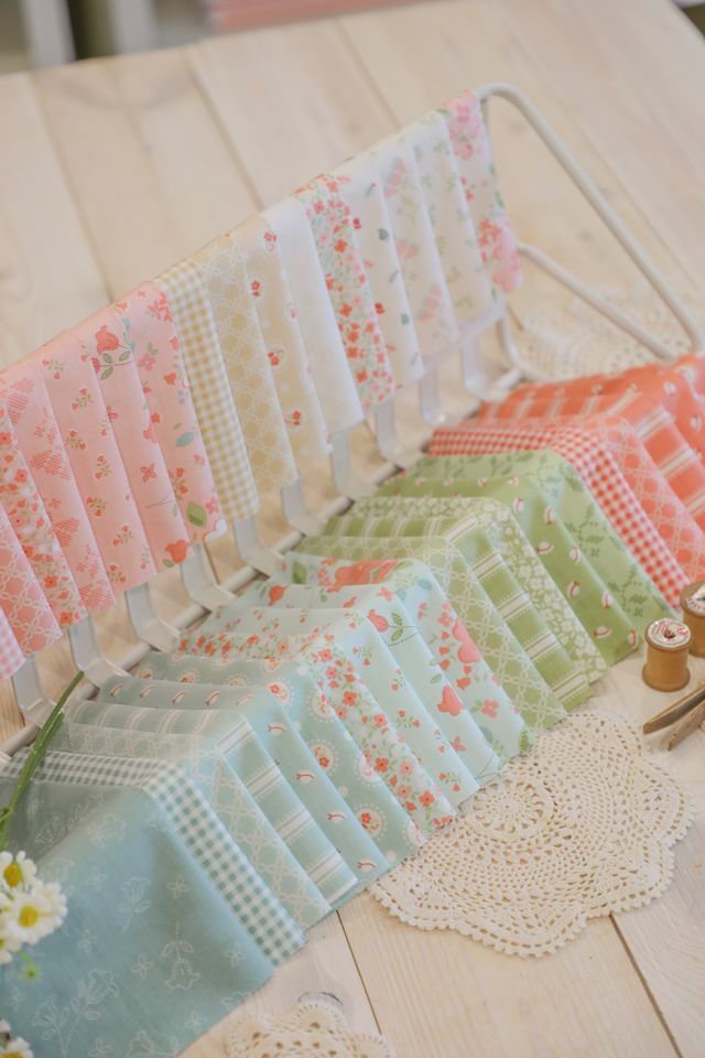 Sunbonnet (My Sew Quilty Life) - 5" Charms - Moda